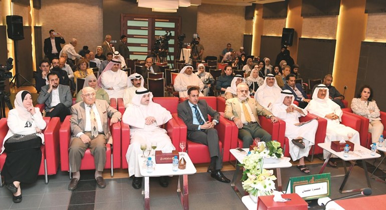 السفير ماهر الخير والحاج حسان حوحو وعامر التميمي في مقدمة الحضور﻿