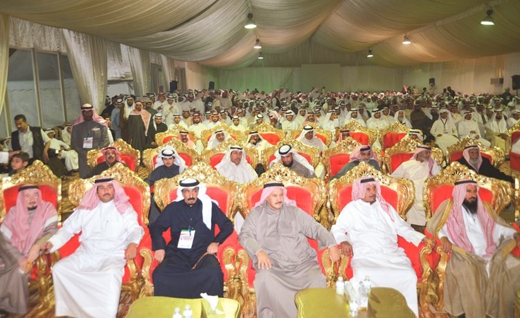 الحضور خلال ندوة مرشح الدائرة الثانية النائب السابق حمد الهرشاني﻿
