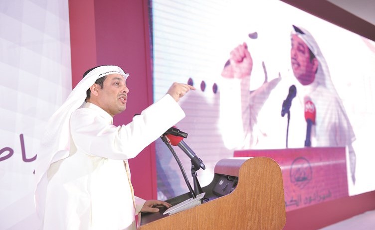 مرشح الدائرة الثالثة النائب والوزير السابق يعقوب الصانع	(عادل السلامة)﻿