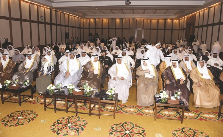 سمو رئيس الوزراء الشيخ جابر المبارك والشيخ محمد العبدالله وهند الصبيح ود. يوسف العلي وياسر ابل والشيخ احمد المشعل والشيخ احمد النواف ومهلهل الخالد في مقدمة الحضور(احمد علي)﻿