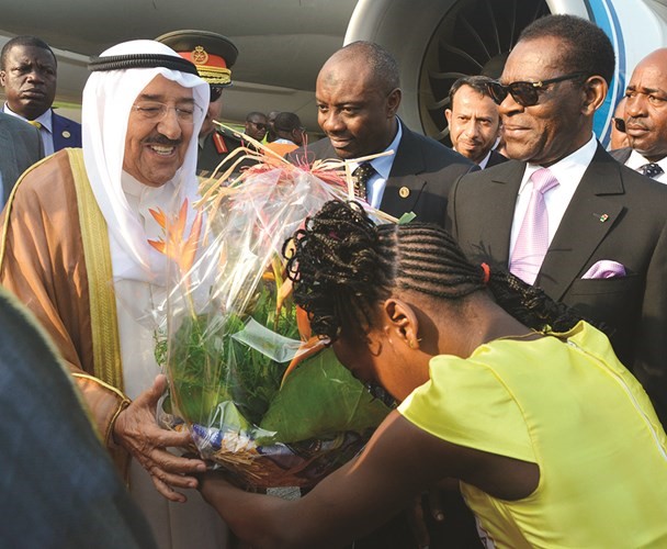 صاحب السمو الأمير الشيخ صباح الأحمد لدى وصوله غينيا الاستوائية﻿