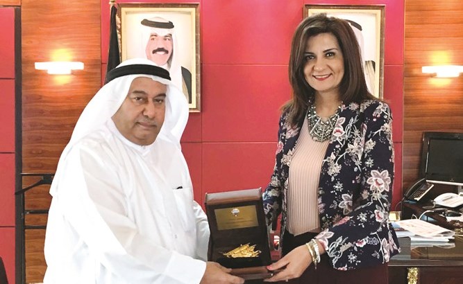 السفير محمد الذويخ خلال لقائه مع الوزيرة نبيلة مكرم ﻿