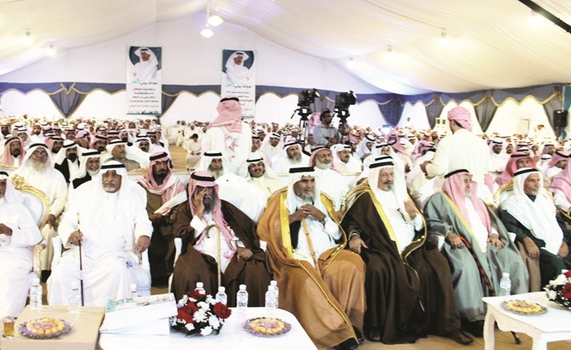 الحضور يتابعون كلمة مرشح الدائرة الخامسة د.مهدي حسن العجمي﻿