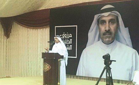 مرشح الدائرة الرابعة مرزوق الخليفة متحدثا في الندوة﻿