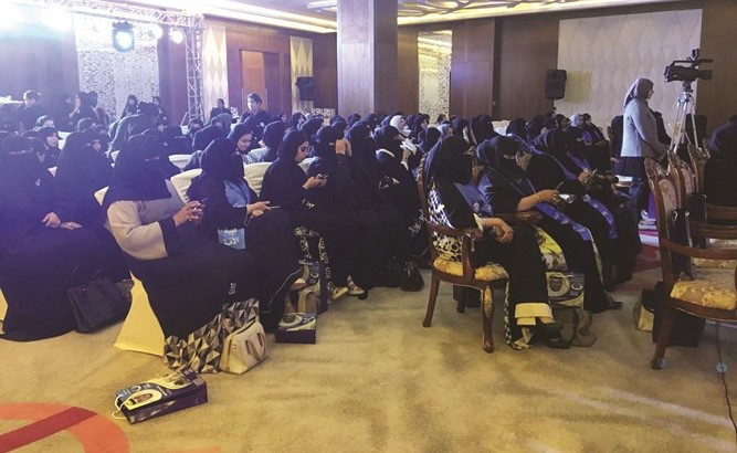 الحاضرات خلال ندوة مرشح الدائرة الرابعة د.غالب البصيص﻿