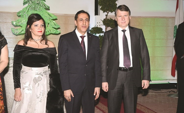 السفير الروسي أليكسي سولوماتين مهنئا﻿