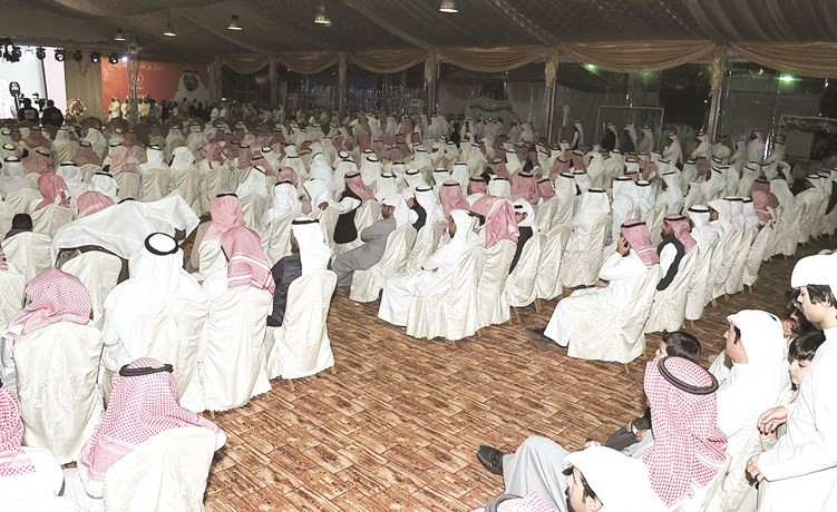 ابناء الدائرة الرابعة في مقر حسين مزيد﻿