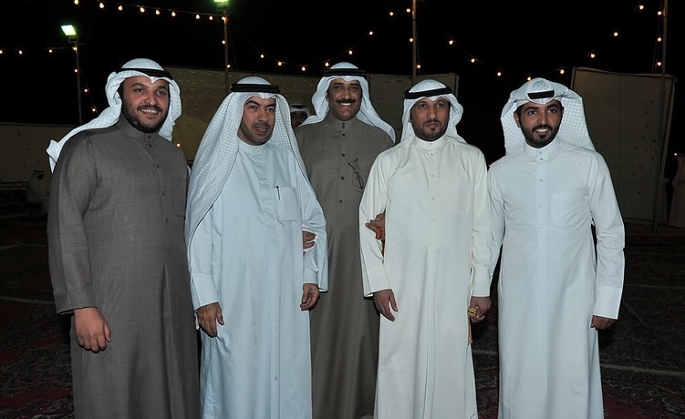 مرشح الدائرة الرابعة النائب السابق علي الدقباسي مرحبا بالحضور﻿