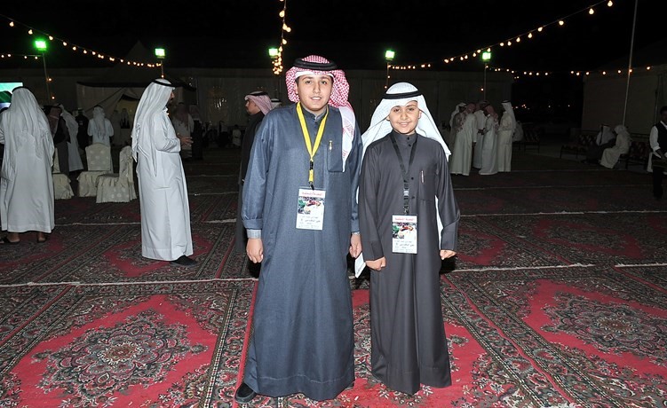 شباب اللجنة الانتخابية للنائب السابق ومرشح الدائرة الرابعة علي الدقباسي﻿