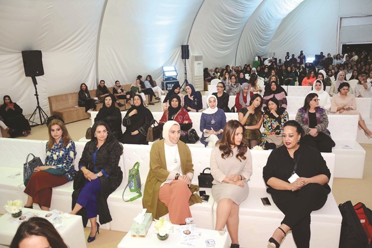 الحاضرات خلال ندوة مرشحة الدائرة الثانية عالية الخالد﻿