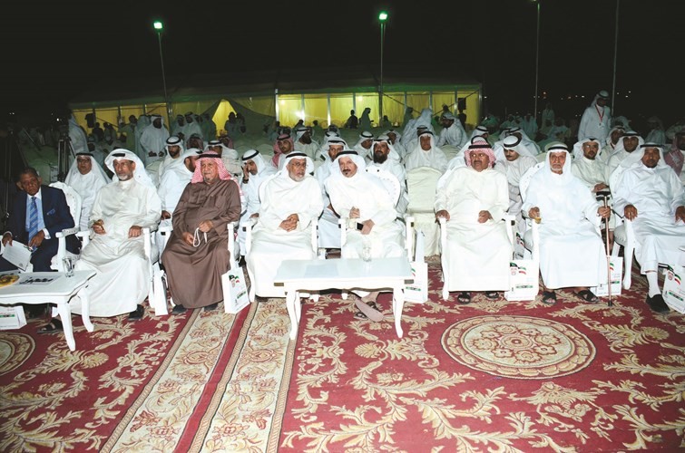 عدد من ابناء الدائرة الثالثة خلال الندوة﻿
