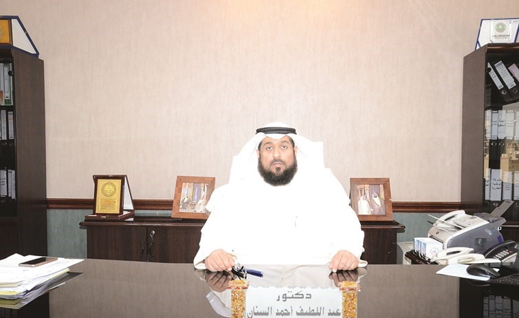 د.عبداللطيف السنان﻿