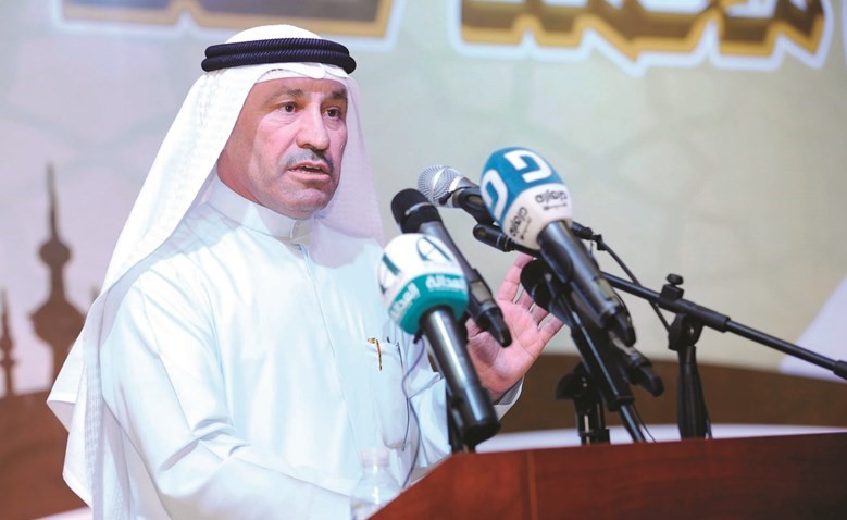 مرشح الدائرة الرابعة النائب السابق محمد طنا متحدثا خلال الندوة﻿