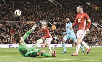مان يونايتد يكتسح فينورد في «يوروبا ليغ» وروما وبلباو وسانت اتيان إلى الدور الثاني