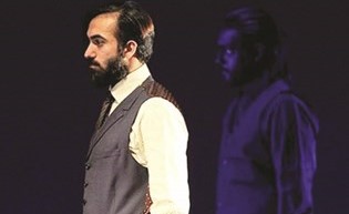 بدر الحلاق في المسرحية﻿