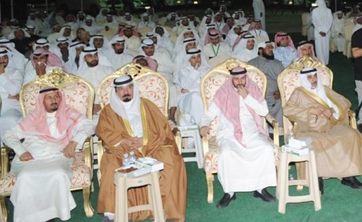 عدد من ابناء الدائرة الخامسة في الندوة﻿