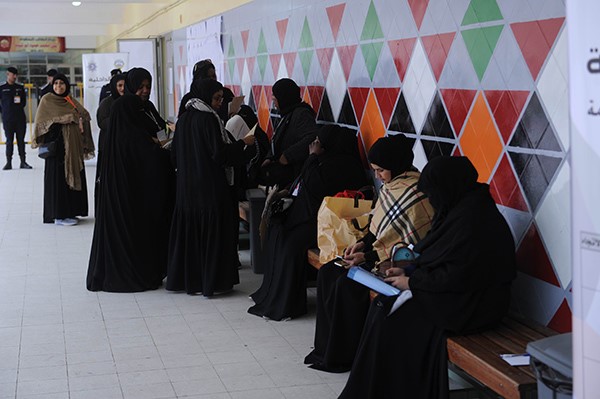 ناخبات بانتظار دورهن للإقتراع