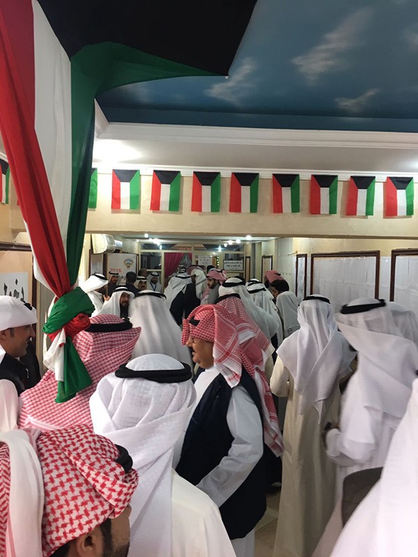 إقبال كثيف للناخبين في مدرسة عبدالله بن سعود في الدائرة الثانية