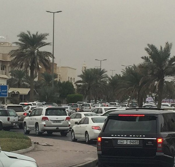 ازدحام خانق في الشوارع المحيطة بمدارس الاقتراع