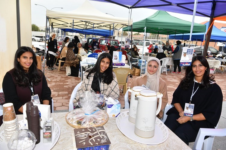 مندوبات المرشحين واستراحة في الظهيرة﻿