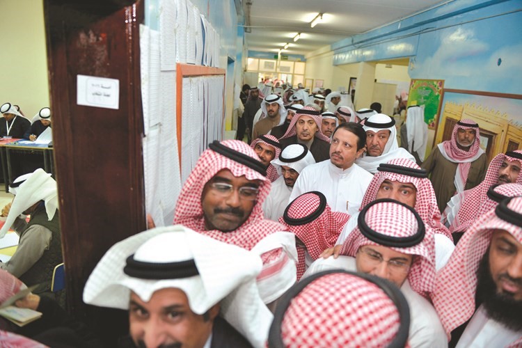 زحام كبير في احدى اللجان الانتخابية﻿