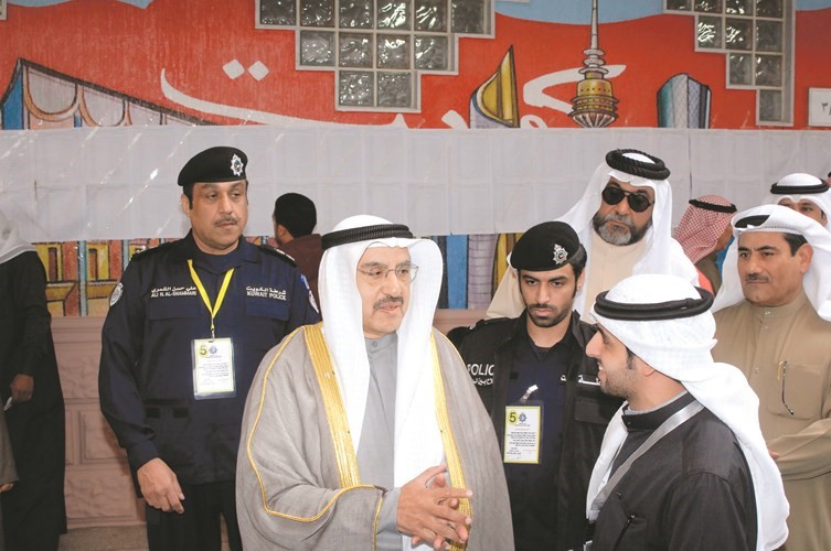 الفريق أحمد الرجيب يتابع سير العملية الانتخابية﻿