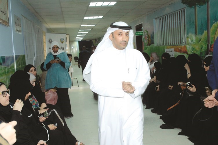 عايض أبو خوصة يتابع العملية الانتخابية﻿