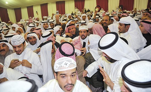 م. محمد الهدية وسط ناخبيه وفرحة بالفوز