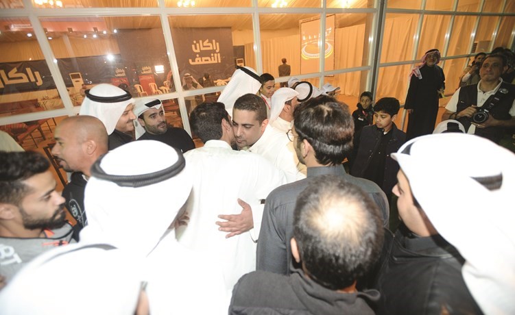 راكان النصف يتلقى التبريكات والتهاني﻿