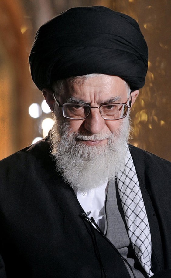خامنئي منتقداً روحاني: تعجلنا في الاتفاق النووي