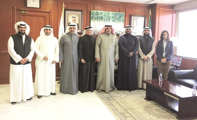 المنصور وفليطح مع اللجنة المؤقتة لنادي الصيد والفروسية ﻿