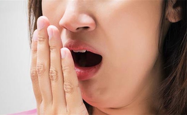 5 أسباب لرائحة الفم الكريهة غير الأمراض التنفسية