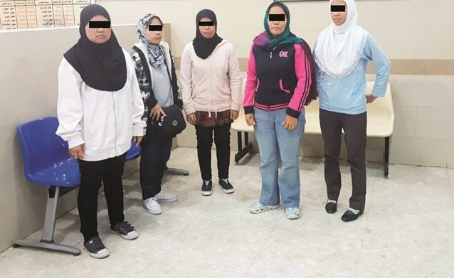 الوافدات الآسيويات بانتظار الإبعاد﻿