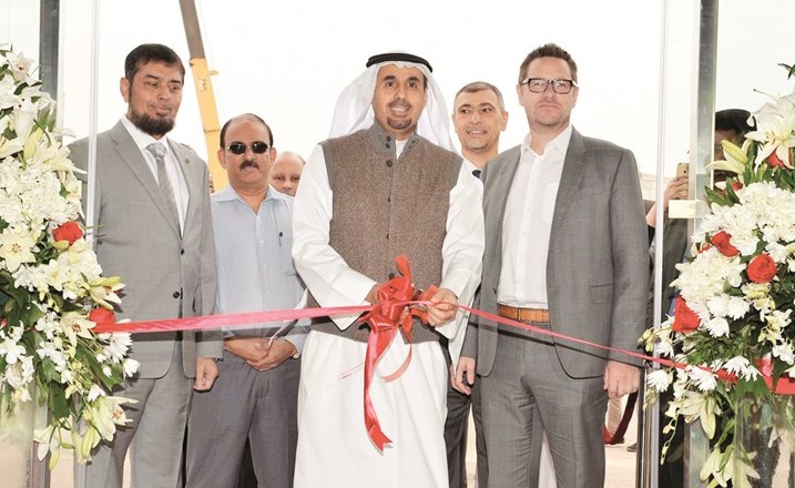 أيمن الشايع يفتتح المعرض ﻿
