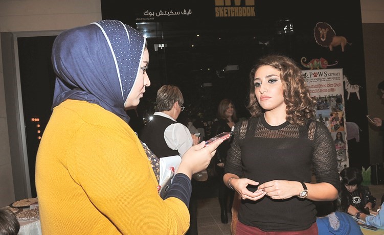 رنا كمشاد متحدثة للزميلة آلاء خليفة ﻿