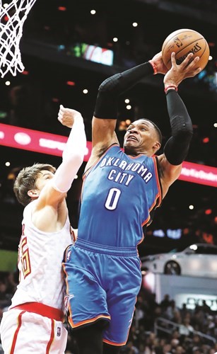 وستبروك.. هوايته «تريبل دابل» في «NBA»
