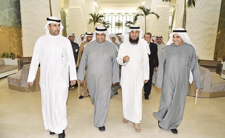 جانب من جولة النواب الجدد في مجلس الامة﻿