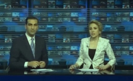 مذيعة عربية تفاجئ مشاهديها باستقالتها على الهواء.. وهذه ردة فعل زميلها بالاستوديو !