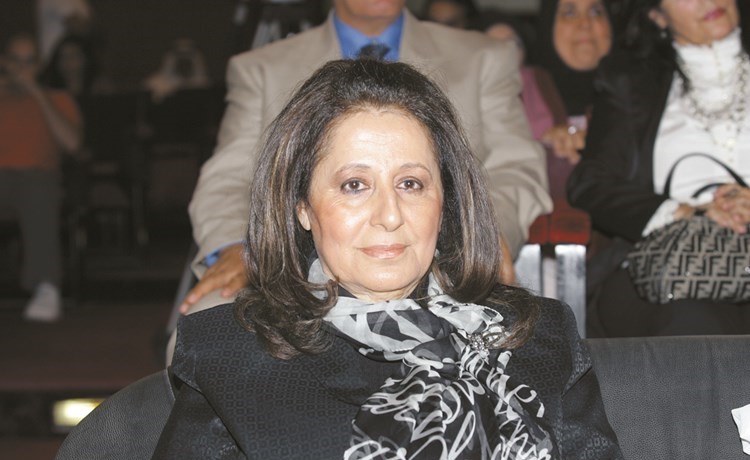 الكاتبه القديرة عواطف البدر﻿