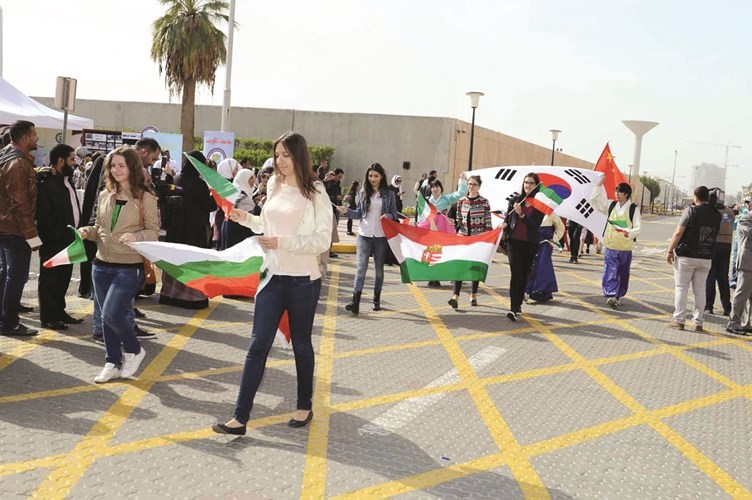 جامعة الكويت تنظم كرنفالاً بمناسبة احتفالها باليوبيل الذهبي