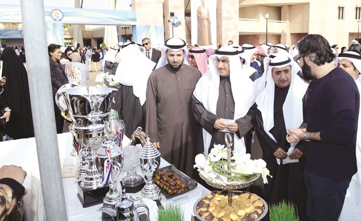جامعة الكويت تنظم كرنفالاً بمناسبة احتفالها باليوبيل الذهبي