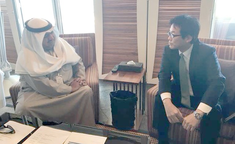 الشيخ ثامر العلي مع وزير الشؤون الخارجية الياباني كينتارو سونورا﻿