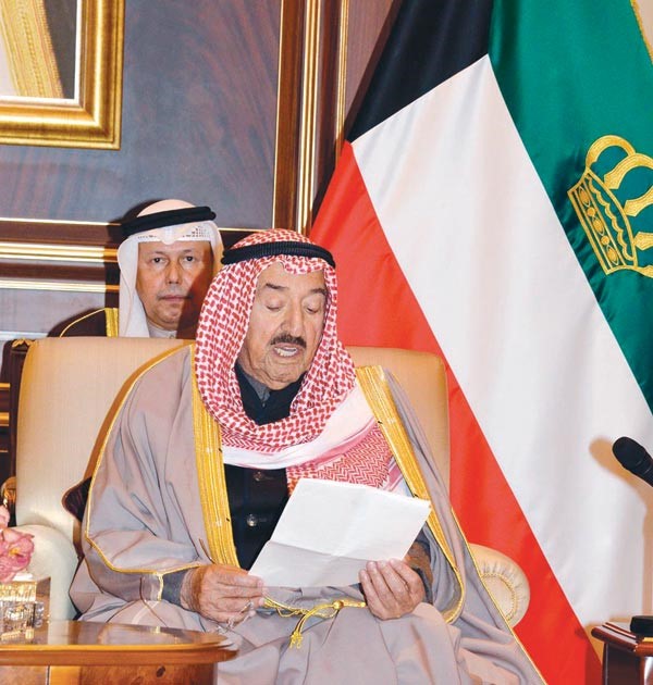 صاحب السمو الأمير الشيخ صباح الأحمد متحدثا للحكومة الجديدة 