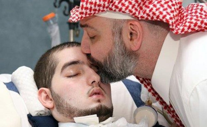عملية جراحية معقدة في رأس نجل الأمير خالد بن طلال