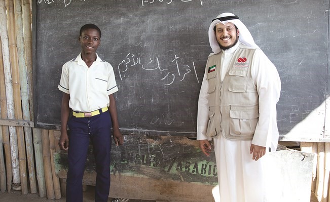 خالد الجهيم داخل احد الفصول ﻿