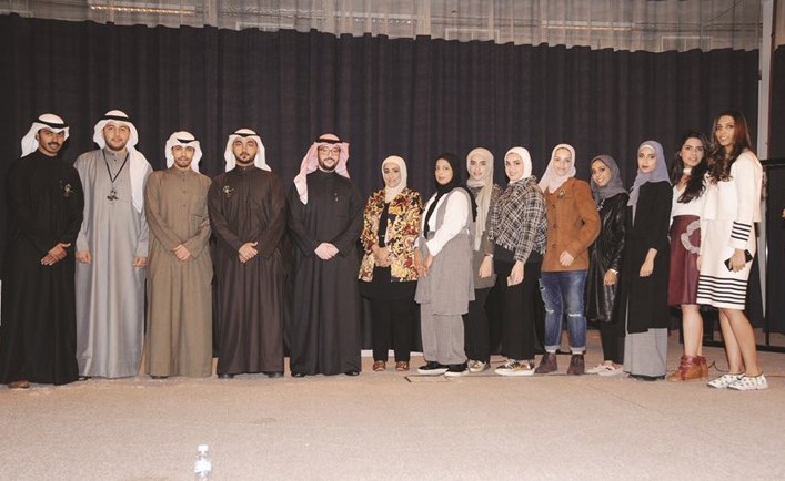 جانب من المشاركين في النادي القانوني﻿