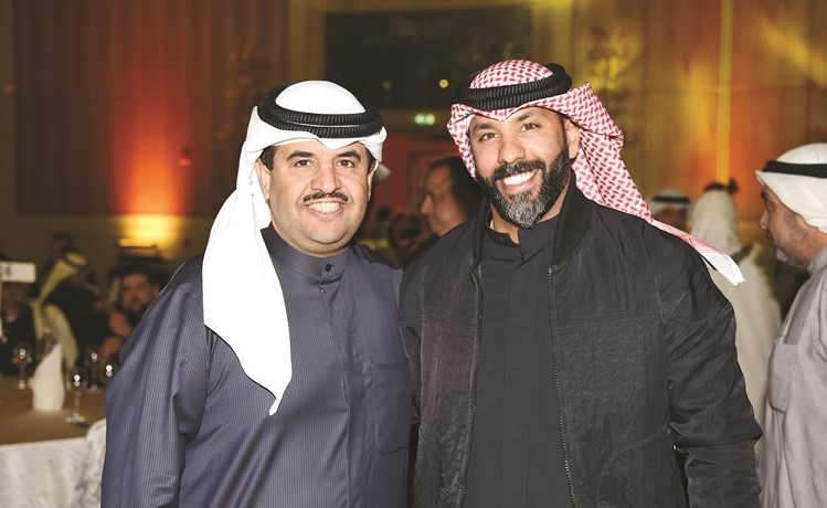 الشيخ دعيج الخليفة وجاسم العبوه خلال الحفل﻿