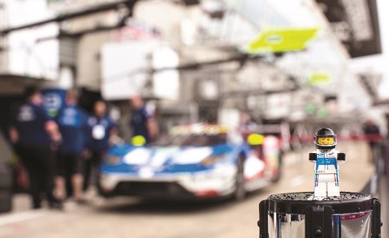 «فورد» تطرح تصميماً لطرازات «GT 40» وفورد «GT» الجديدة باستخدام مكعبات «الليغو»