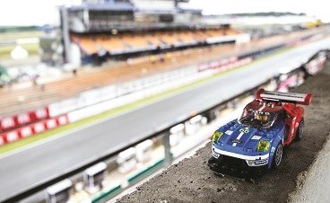 «فورد» تطرح تصميماً لطرازات «GT 40» وفورد «GT» الجديدة باستخدام مكعبات «الليغو»