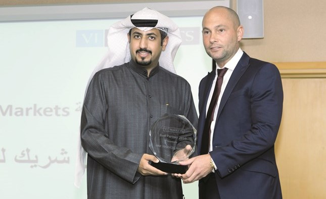 اندرو هندرسون وطلال العجمي ﻿